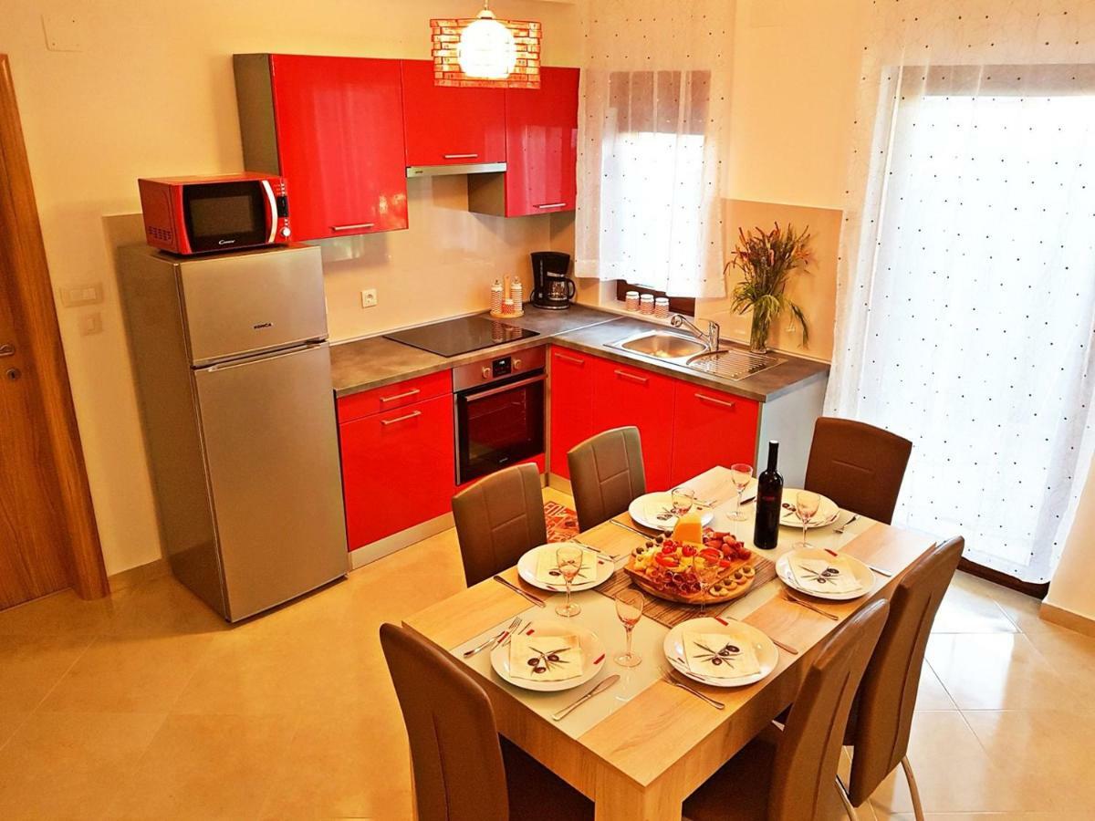 The Willow Garden Apartment House Marčana Zewnętrze zdjęcie